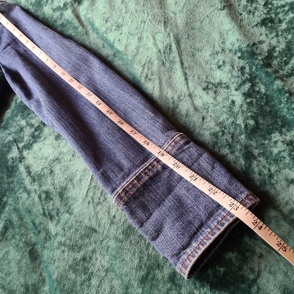 Unusual style cropped denim jacket - Picture 5 of 10